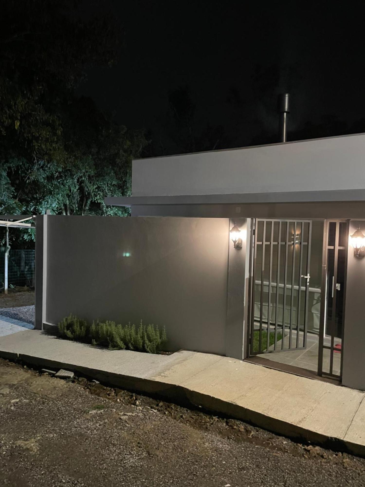 サンタ・クルス・ド・スル Casa Floratta - Proximo A Uniscヴィラ エクステリア 写真